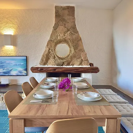 New! Private Garden, Sleeps 8 In Porto Cervo - Wifi & Private Parking - By Coral Property アパート *