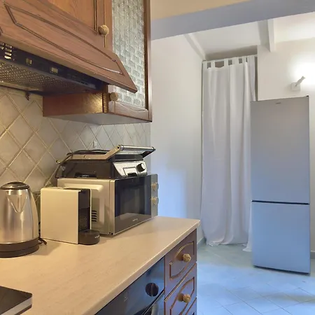 アパート New! Private Garden, Sleeps 8 In Porto Cervo - Wifi & Private Parking - By Coral Property