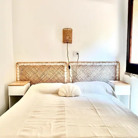 New! Private Garden, Sleeps 8 In Porto Cervo - Wifi & Private Parking - By Coral Property * ポルト・チェルボ