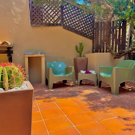 New! Private Garden, Sleeps 8 In Porto Cervo - Wifi & Private Parking - By Coral Property